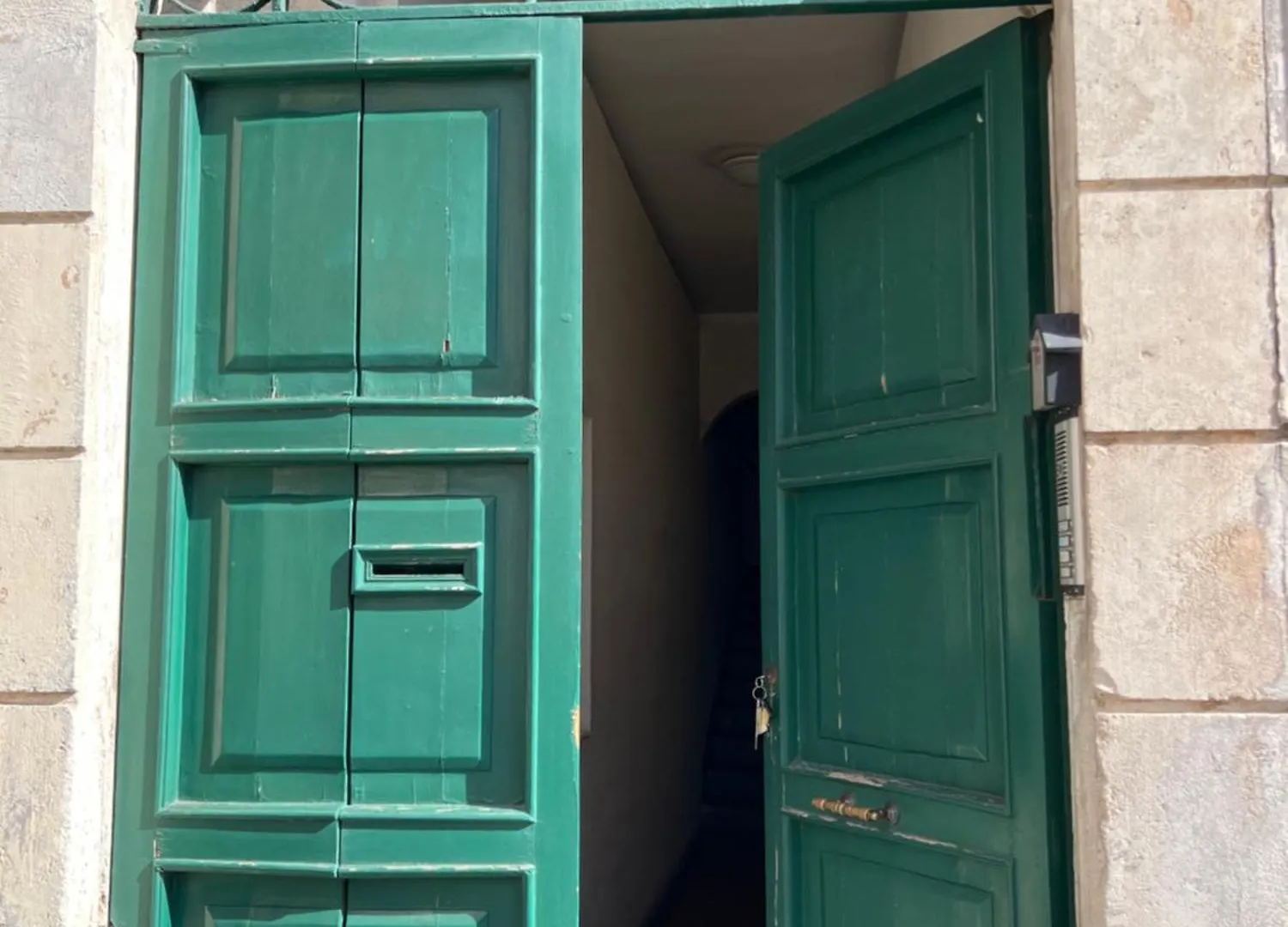 Sunny Side Trastevere Rome Apartment